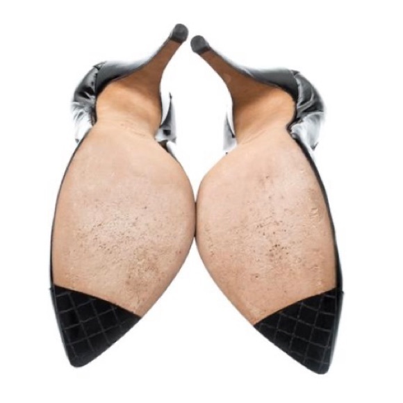 Classic Chanel Pumps! - Picture 3 of 6
